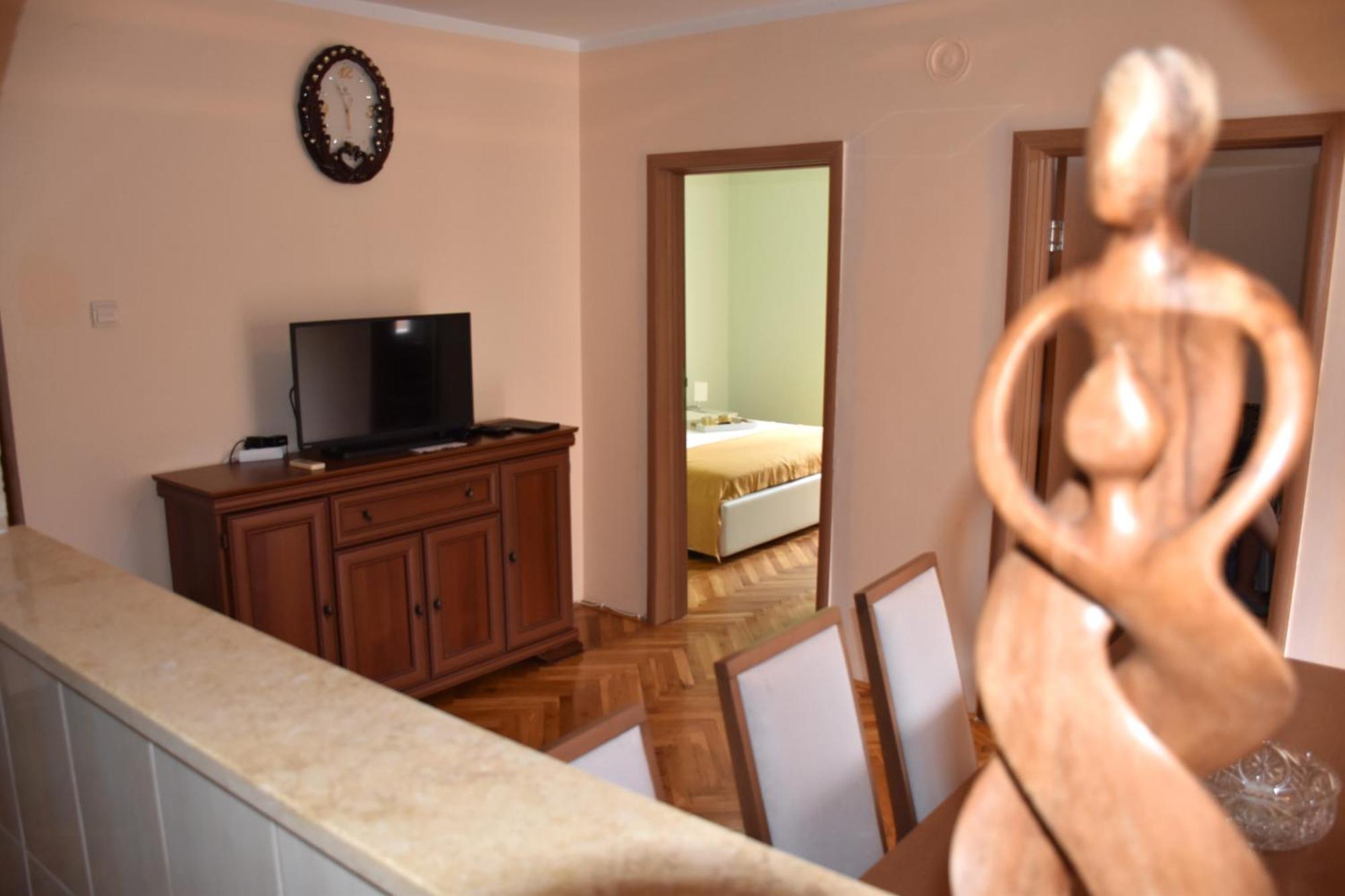 Apartment City View Котор Екстериор снимка